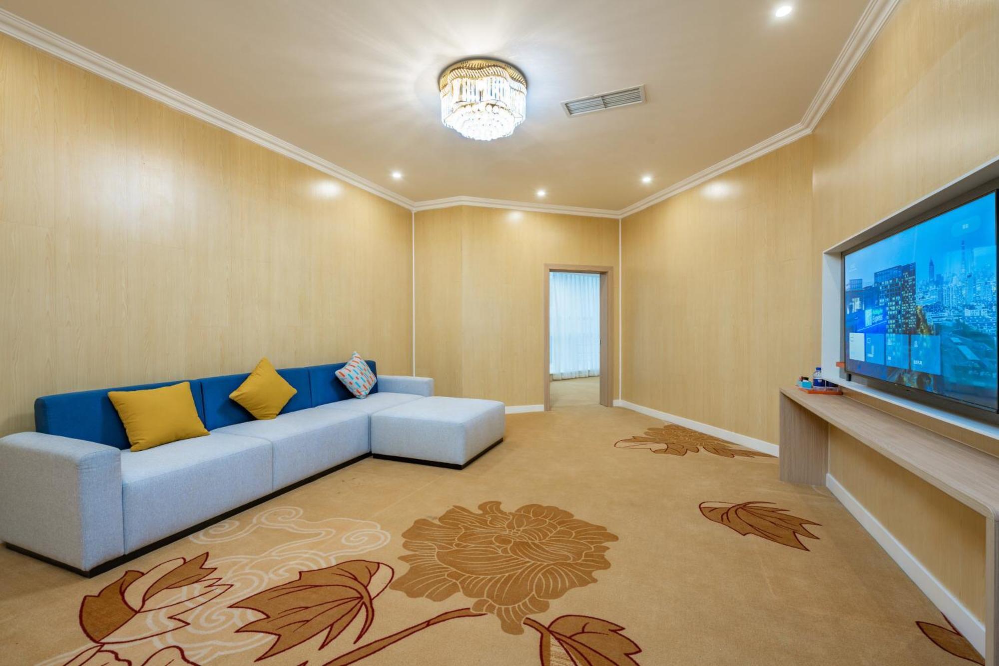 Holiday Inn Express Chengdu Tianfu Square By Ihg - Chunxi Road And Kuanzhai Alley Zewnętrze zdjęcie