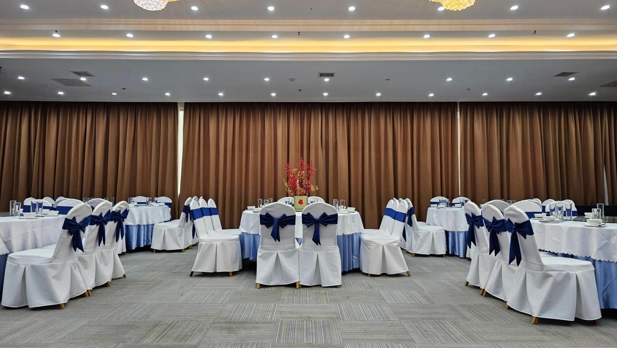 Holiday Inn Express Chengdu Tianfu Square By Ihg - Chunxi Road And Kuanzhai Alley Zewnętrze zdjęcie