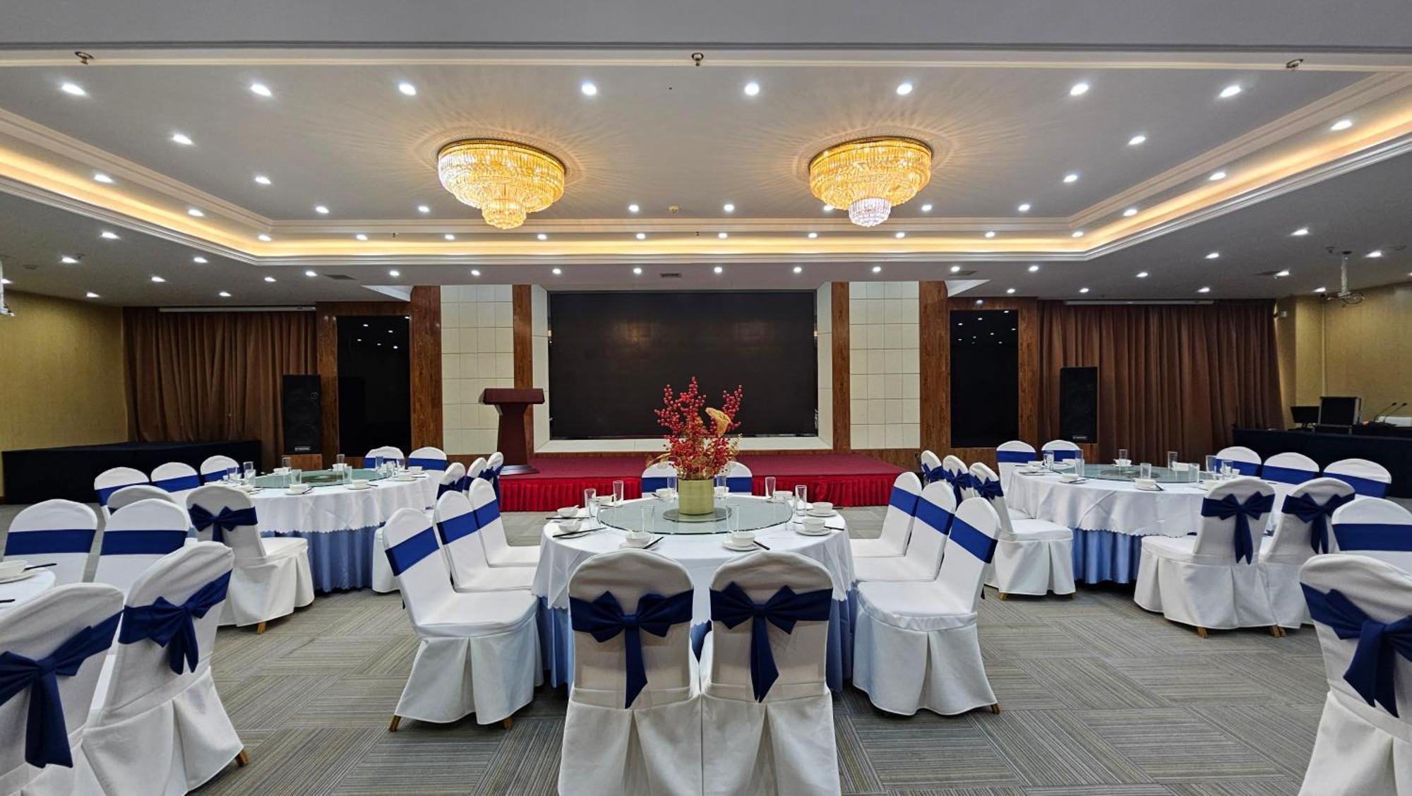 Holiday Inn Express Chengdu Tianfu Square By Ihg - Chunxi Road And Kuanzhai Alley Zewnętrze zdjęcie