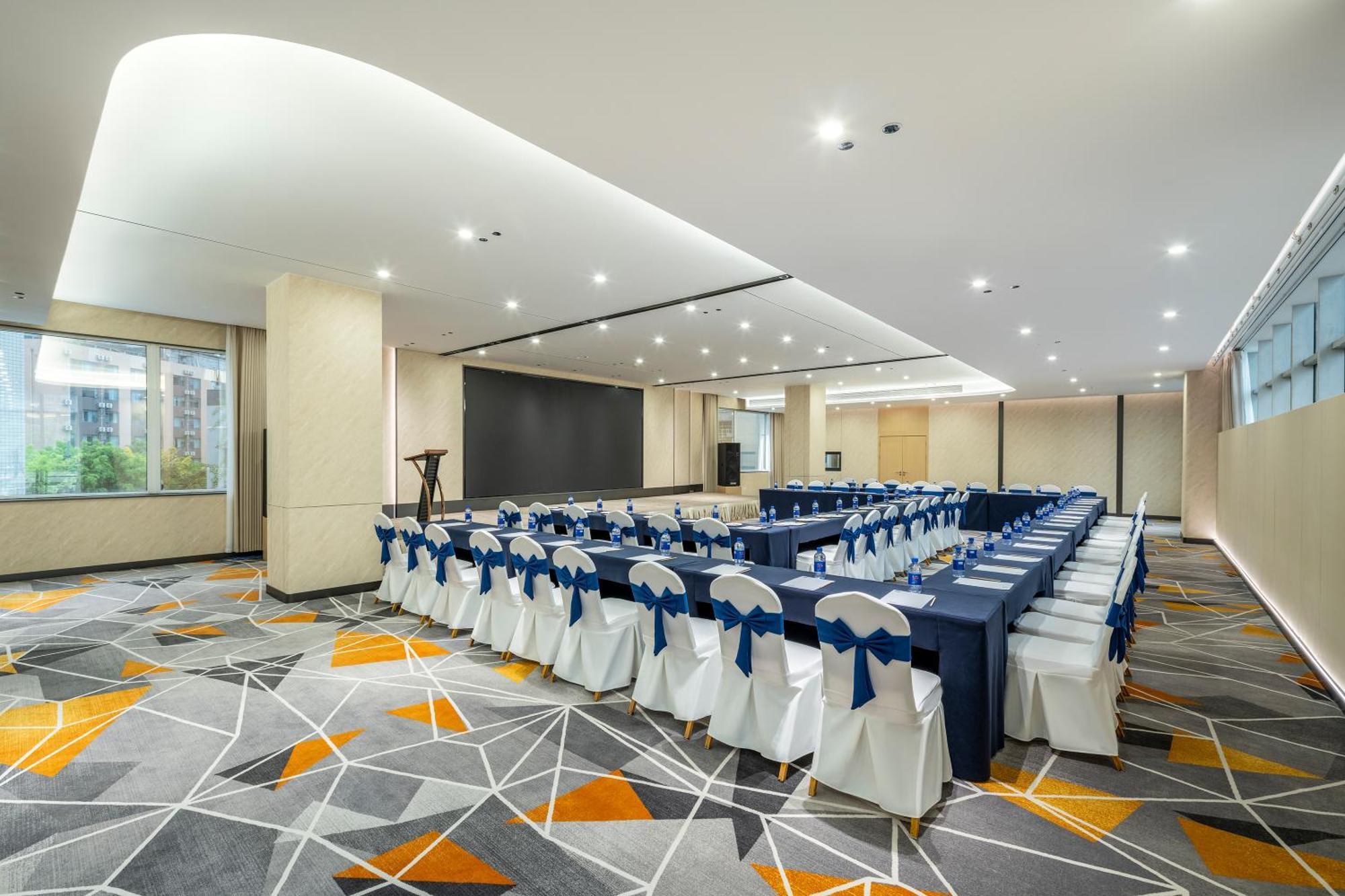 Holiday Inn Express Chengdu Tianfu Square By Ihg - Chunxi Road And Kuanzhai Alley Zewnętrze zdjęcie