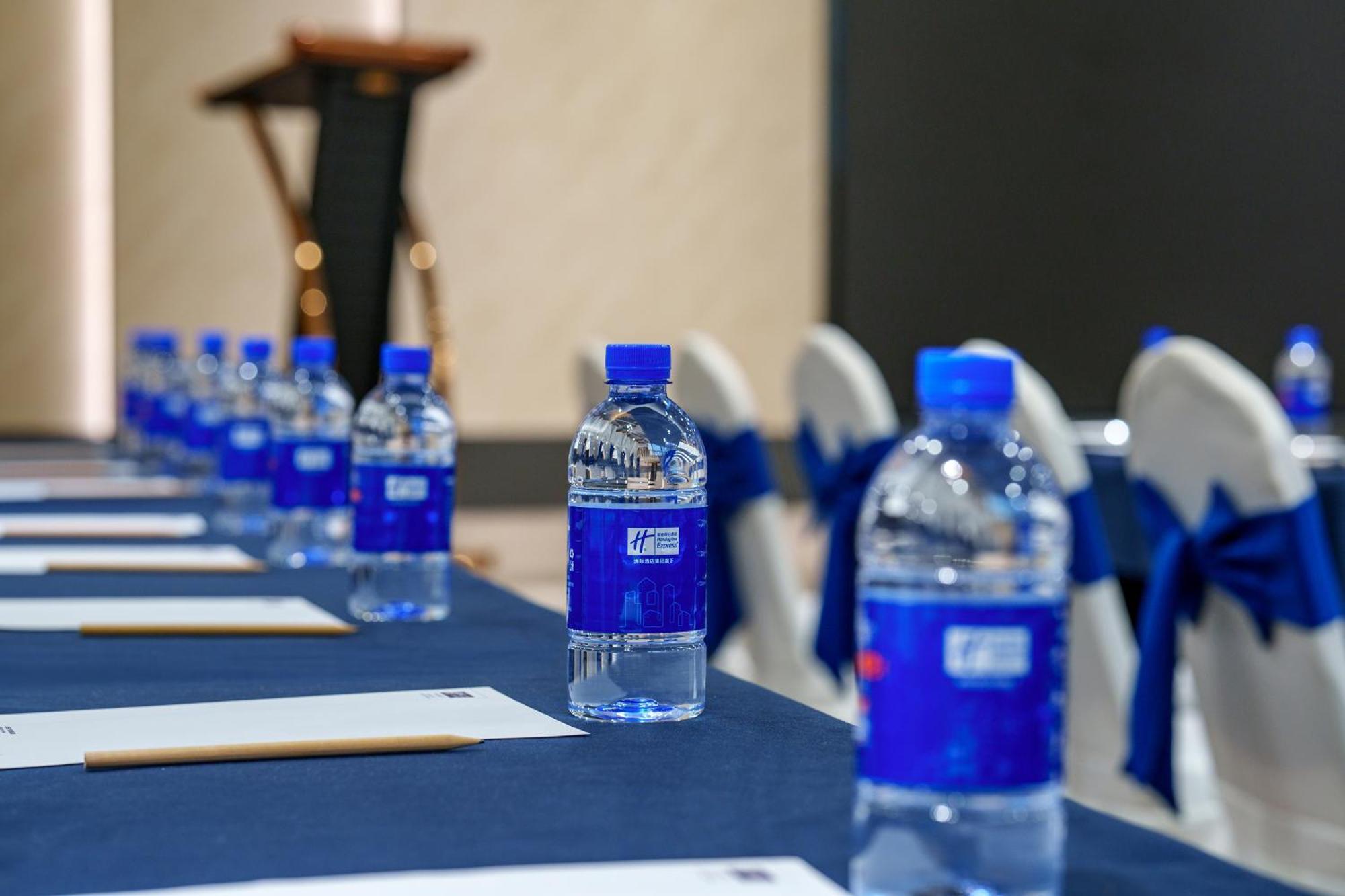 Holiday Inn Express Chengdu Tianfu Square By Ihg - Chunxi Road And Kuanzhai Alley Zewnętrze zdjęcie