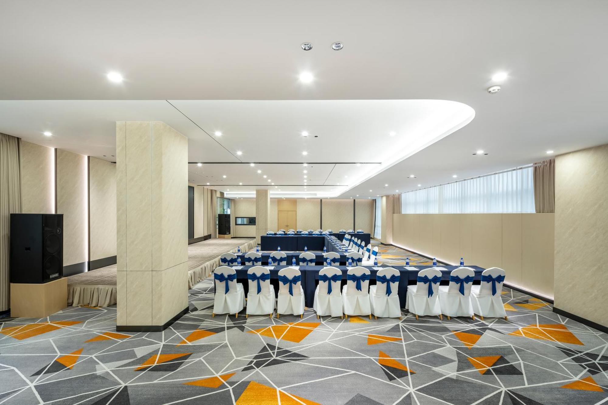 Holiday Inn Express Chengdu Tianfu Square By Ihg - Chunxi Road And Kuanzhai Alley Zewnętrze zdjęcie