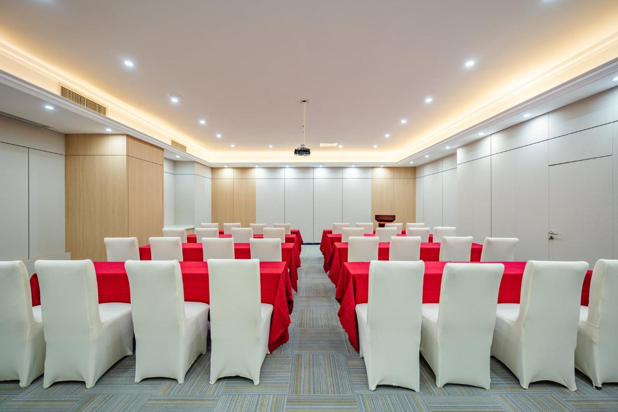 Holiday Inn Express Chengdu Tianfu Square By Ihg - Chunxi Road And Kuanzhai Alley Zewnętrze zdjęcie